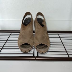 Brown suede wedges/heel